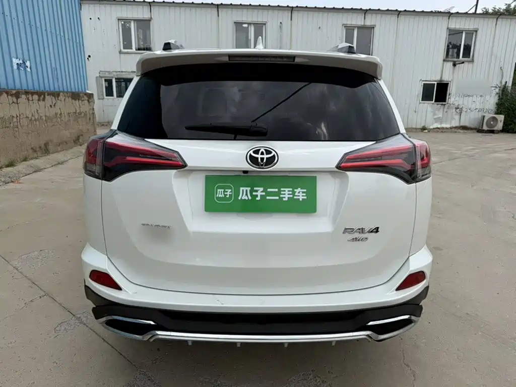 Toyota RAV4 2017