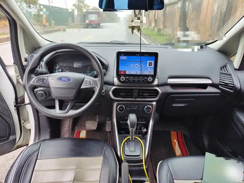 Ford Ecosport 2018 — фото 13