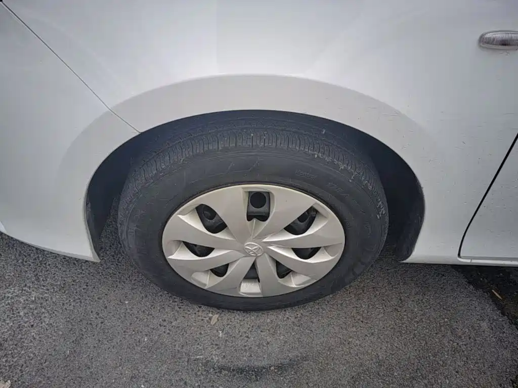 Toyota Yaris L 2017 — фото 23