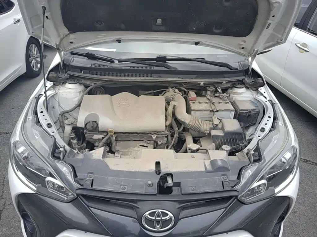 Toyota Yaris L 2017 — фото 20