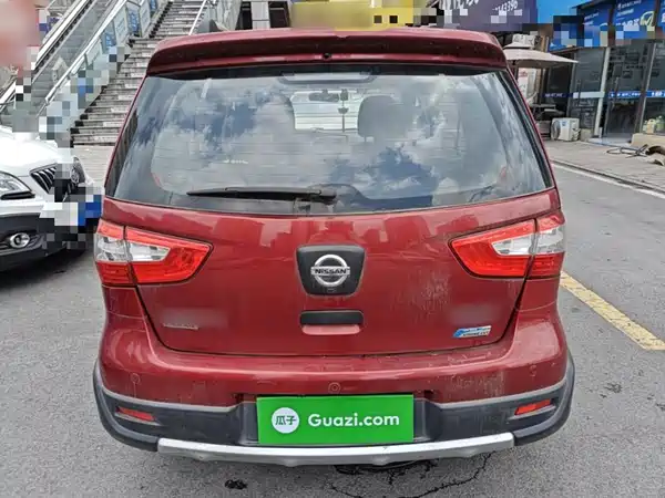 Nissan Livina 2015