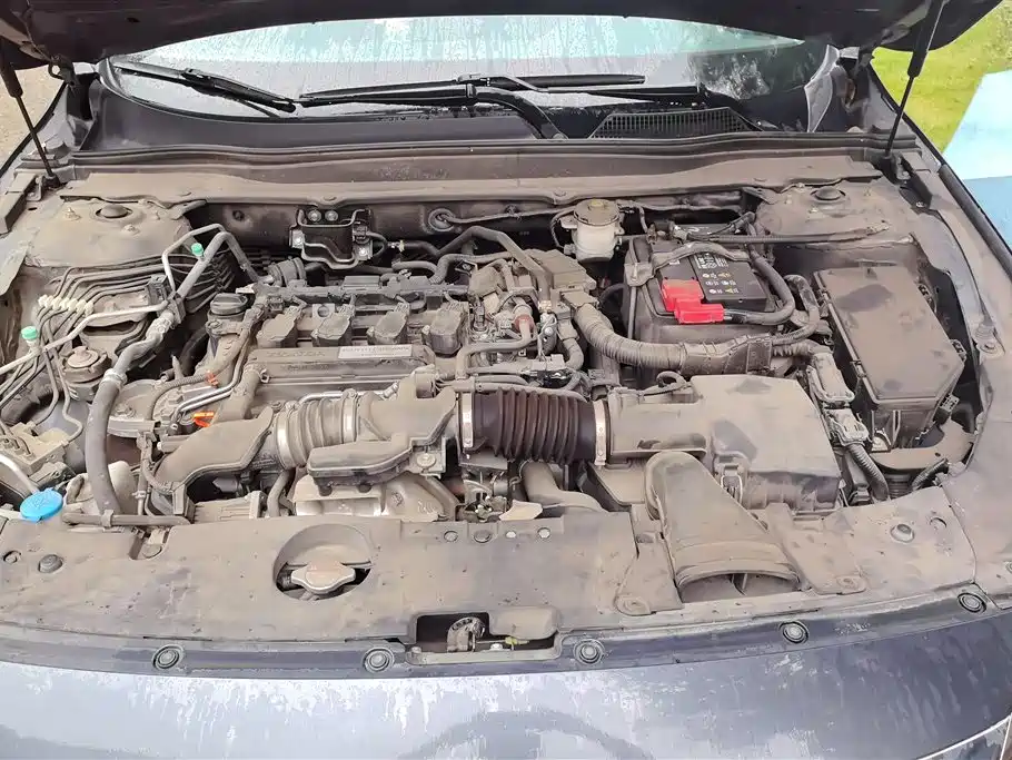 Honda Accord 2022 — фото 10