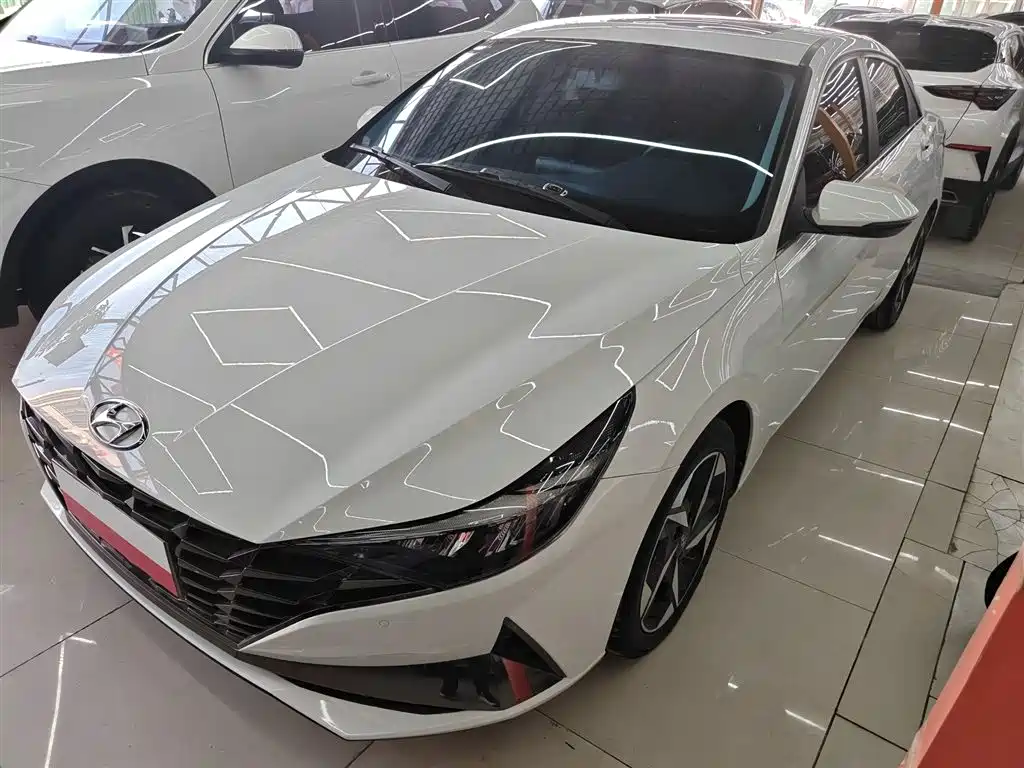 Hyundai Elantra 2021 — фото 1