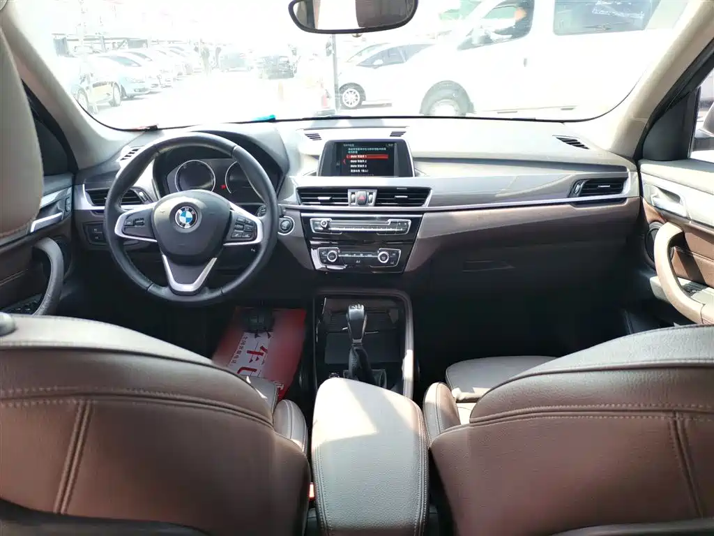 BMW X1 2018 — фото 10