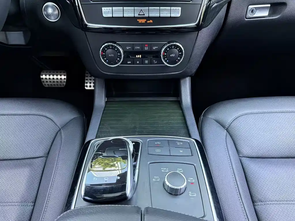 Mercedes-Benz GLE 2017 — фото 11