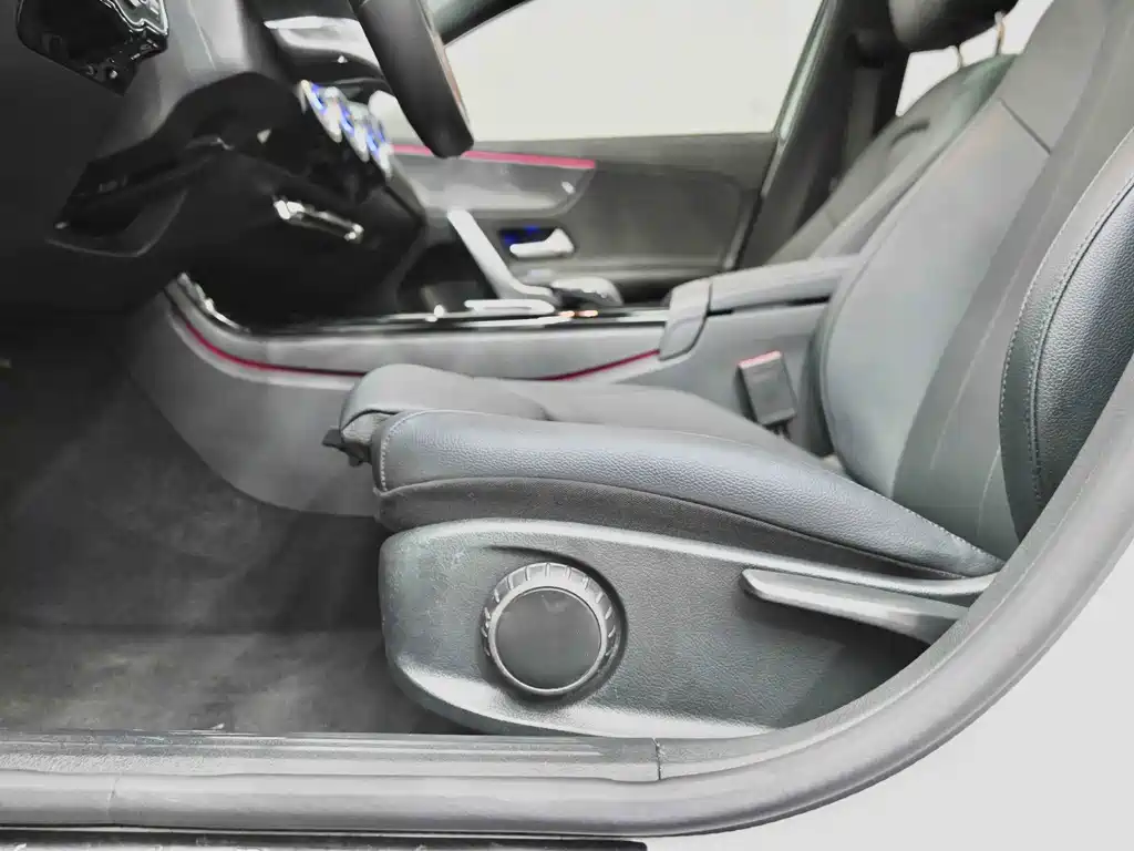 Mercedes-Benz A-Class 2022 — фото 25