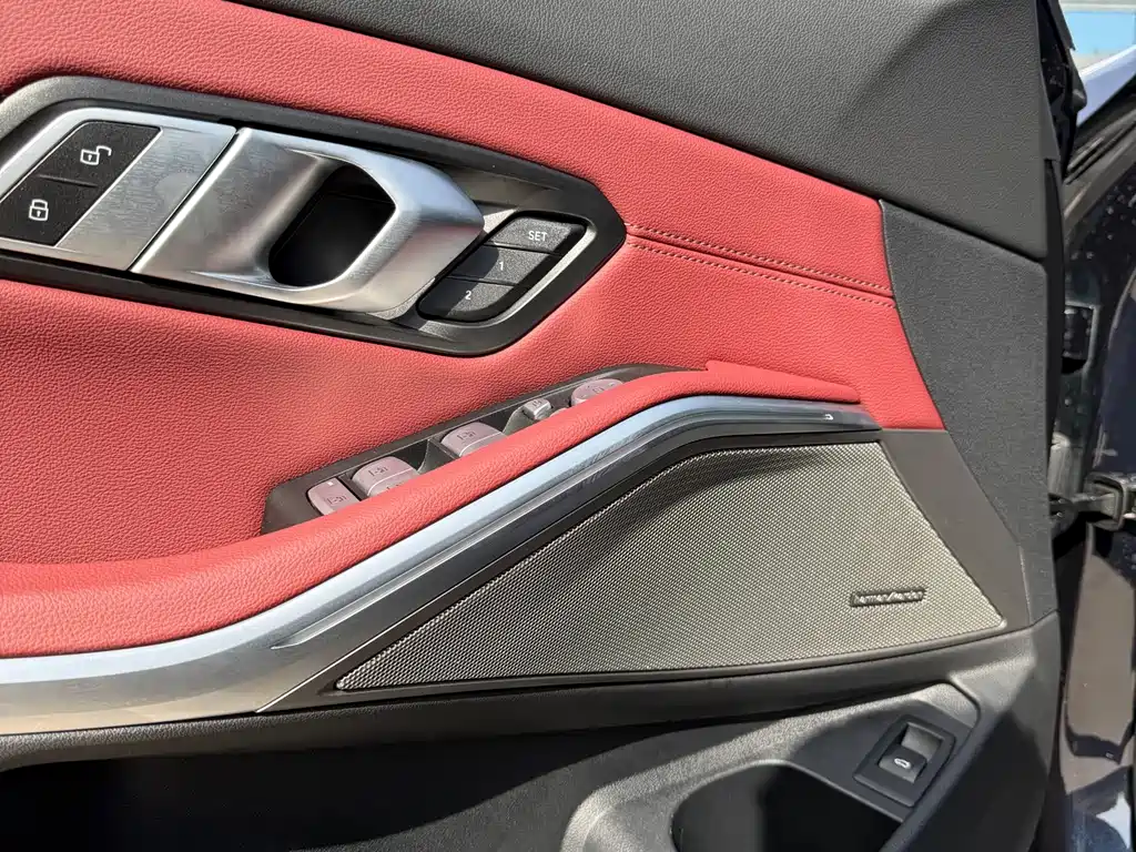 BMW 3 Series 2024 — фото 10