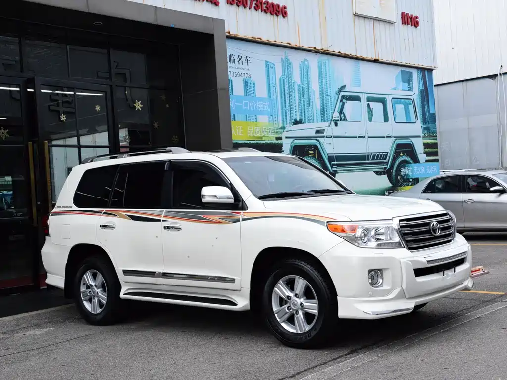 Toyota Land Cruiser 2017 — фото 3
