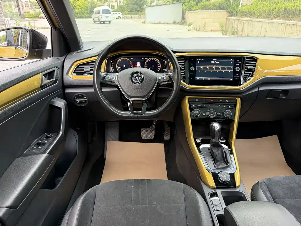 Volkswagen T-Roc 2018 — фото 7