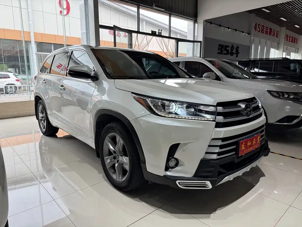 Toyota Highlander 2018 — фото 3