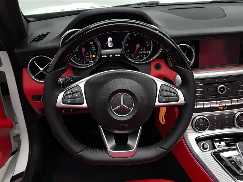 Mercedes-Benz SLC 2017 — фото 11