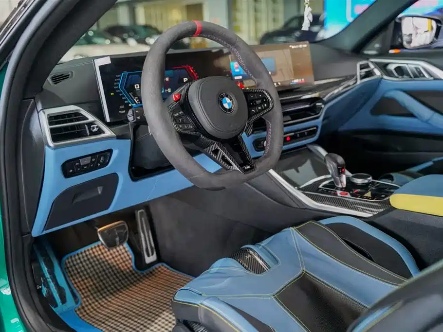 BMW M4 2025