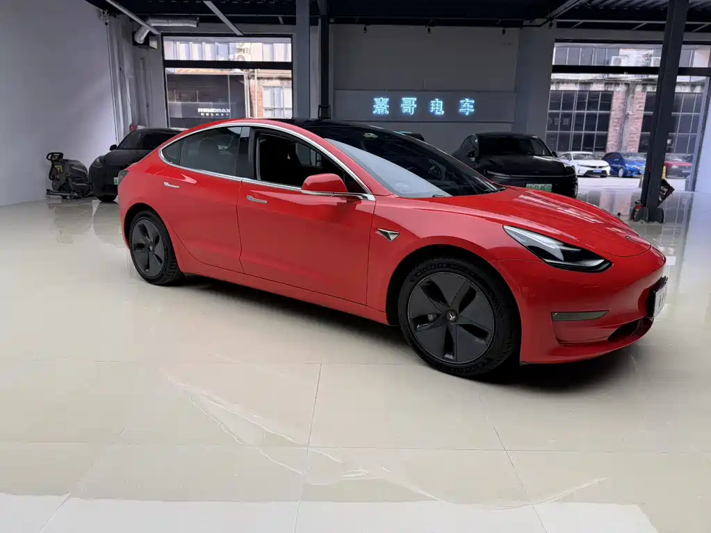 Tesla Model 3 2019 — фото 3