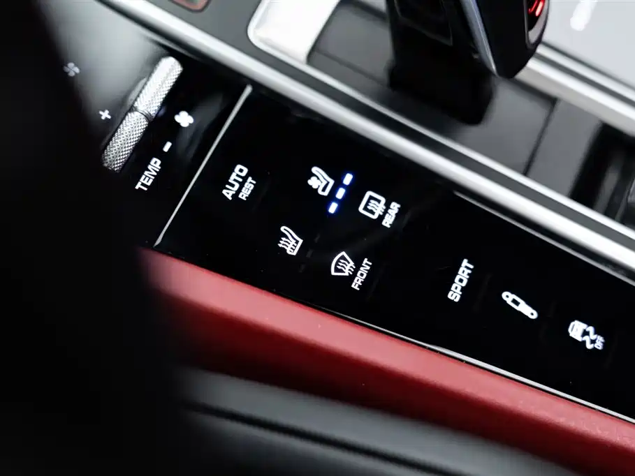 Porsche Cayenne 2019 — фото 18
