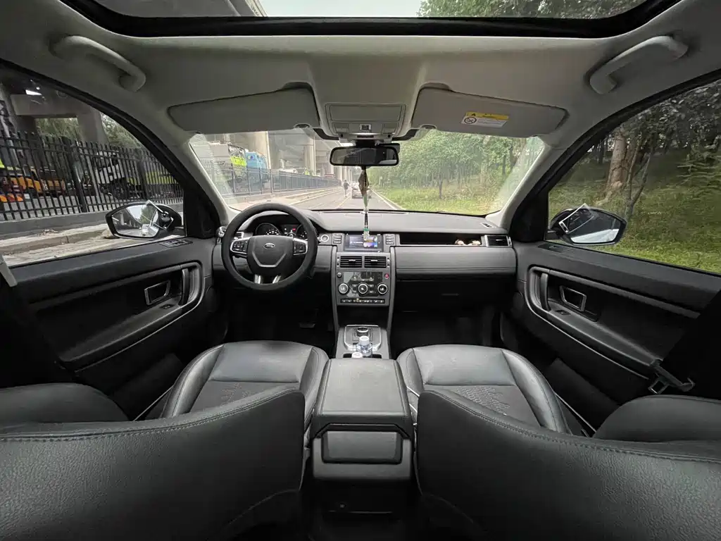 Land Rover Discovery Sport 2019 — фото 18