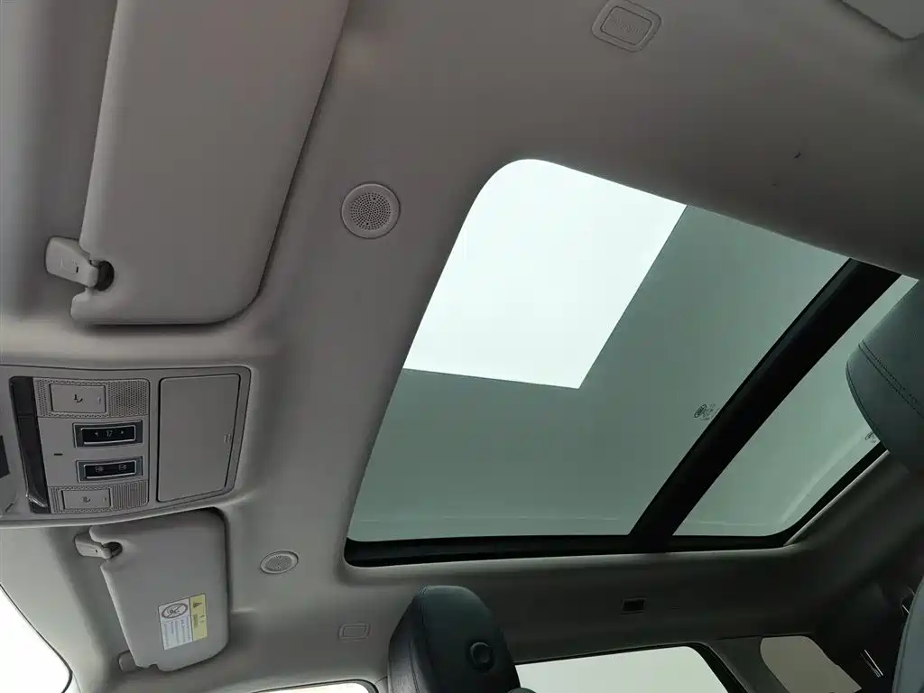 Land Rover Evoque 2021 — фото 14