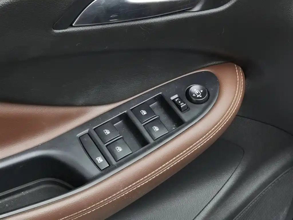 Buick Envision Plus 2021 — фото 9