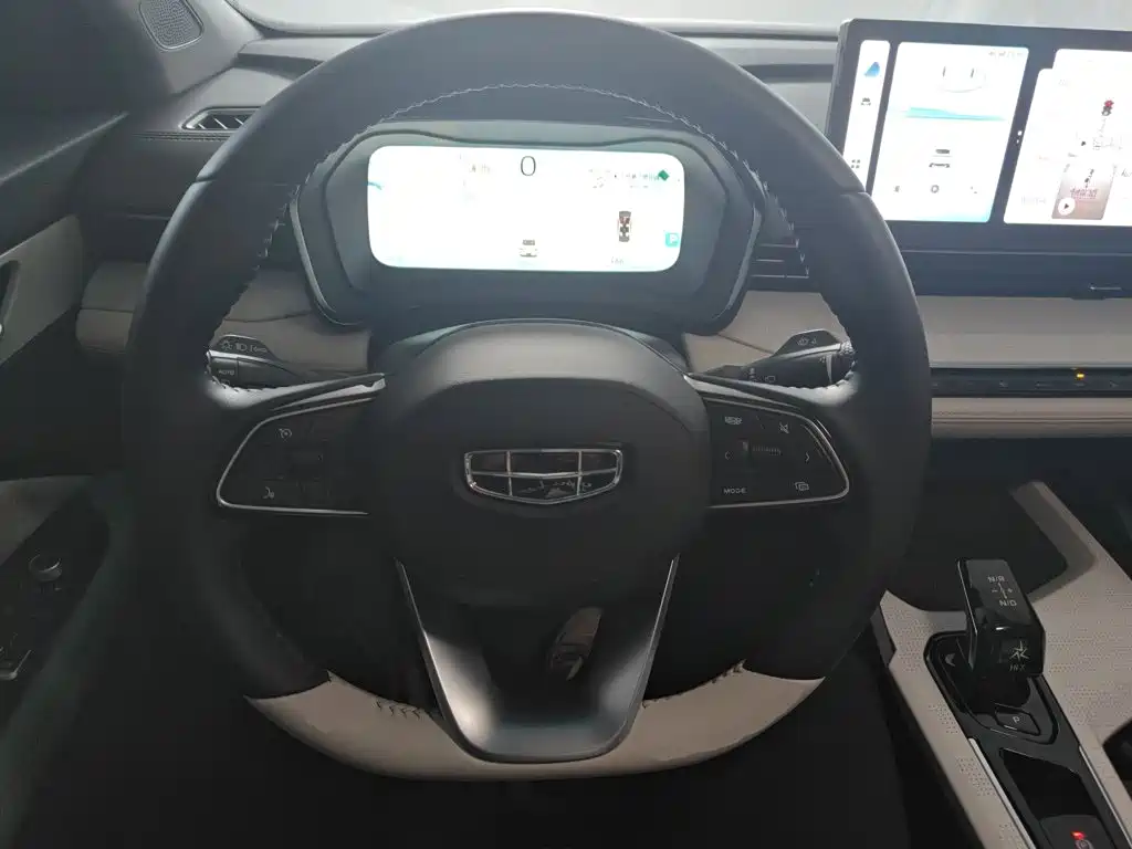 Geely Emgrand L Hip 2022 — фото 3