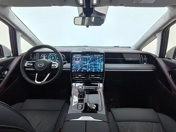 GAC Trumpchi M8 2025