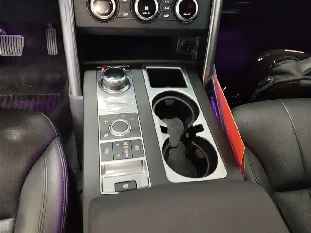 Land Rover Discovery 2019 — фото 11