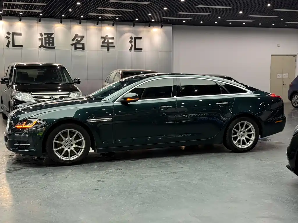 Jaguar XJ 2012