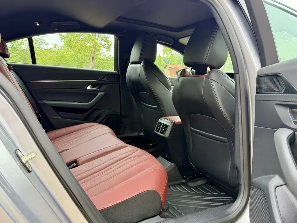 Peugeot 508 2023 — фото 15
