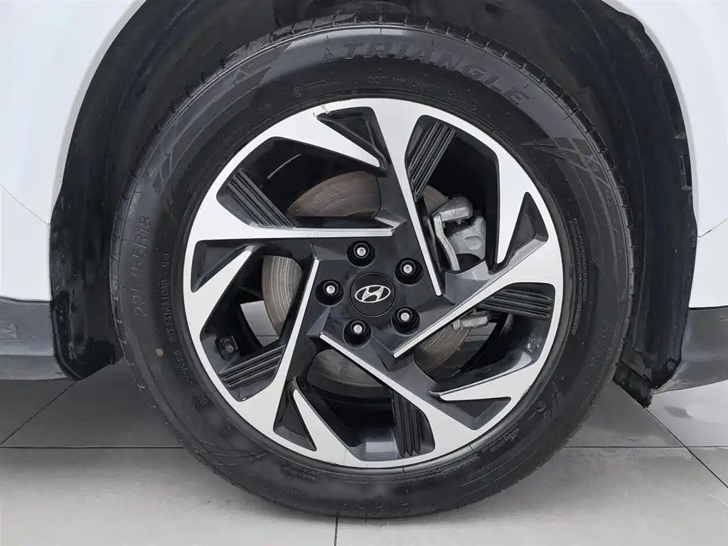 Hyundai Custo 2023 — фото 17