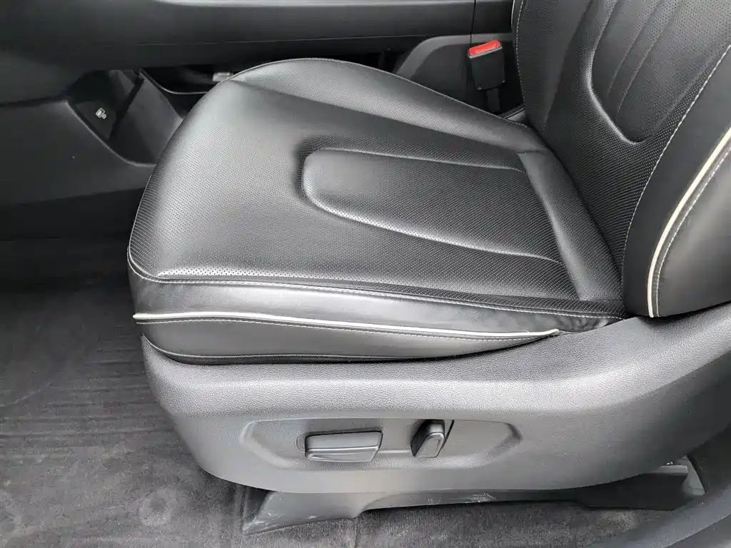 Hyundai Custo 2023 — фото 20