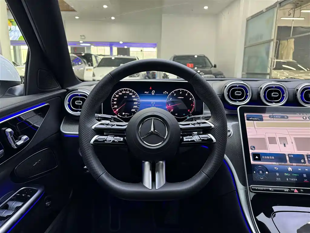 Mercedes-Benz C-Class 2024 — фото 18