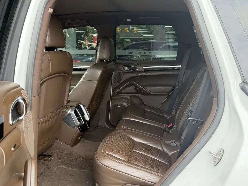 Porsche Cayenne 2016