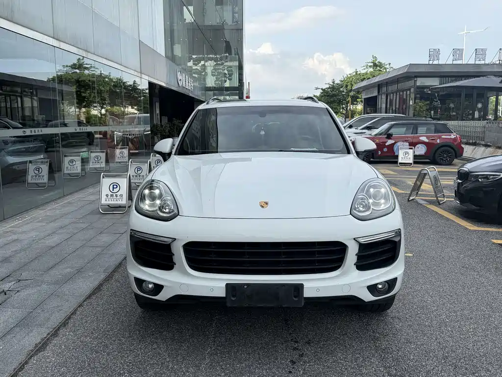 Porsche Cayenne 2016