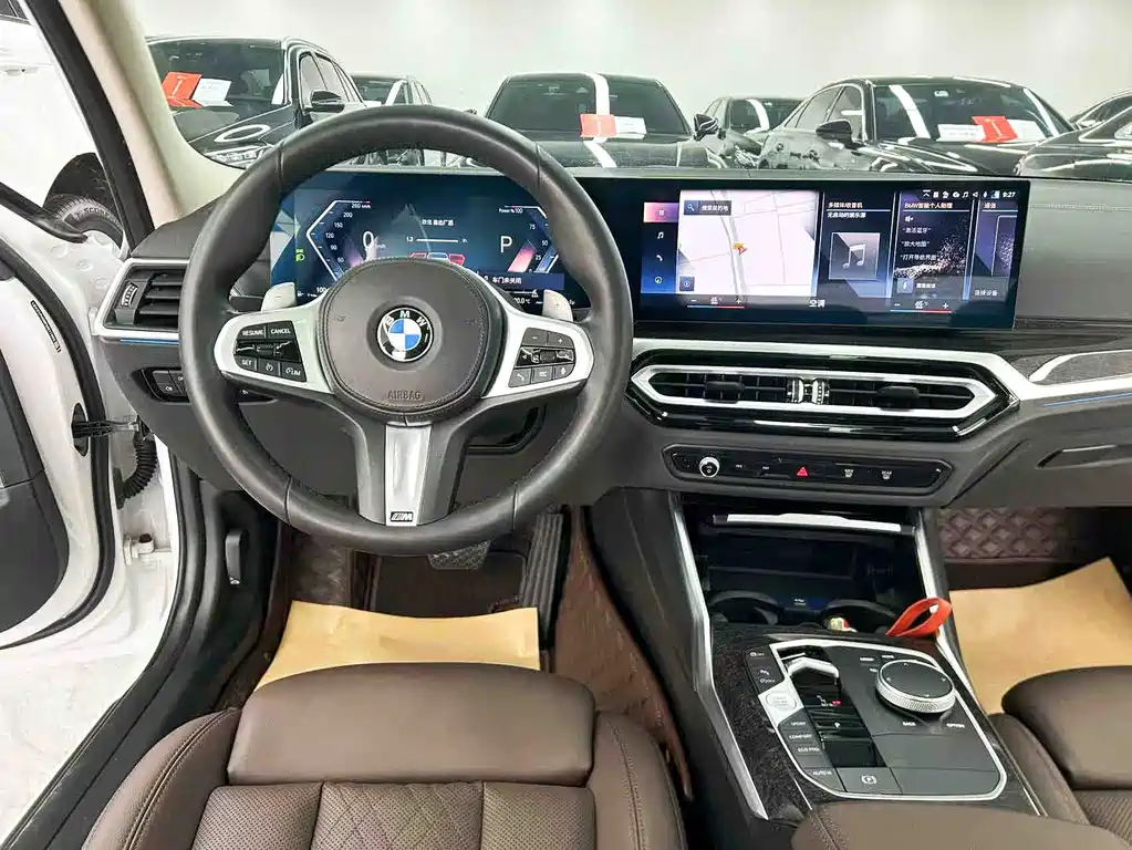 BMW 3 Series 2023 — фото 16