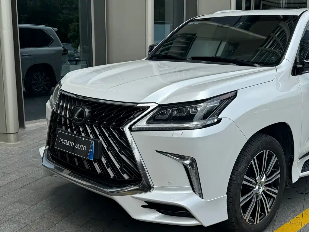Lexus LX 2019 — фото 11