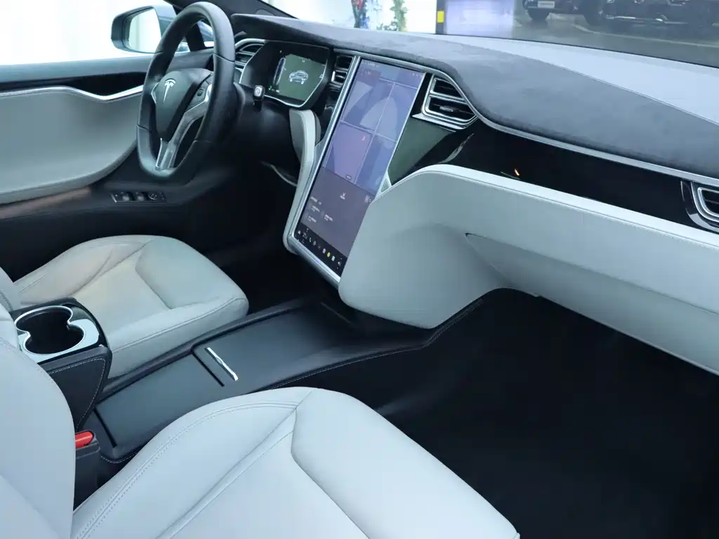 Tesla Model S 2016 — фото 9