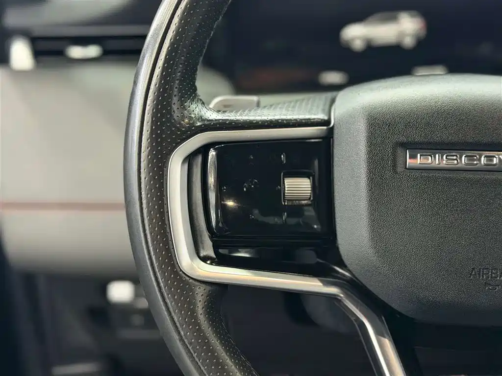 Land Rover Discovery Sport 2023 — фото 17