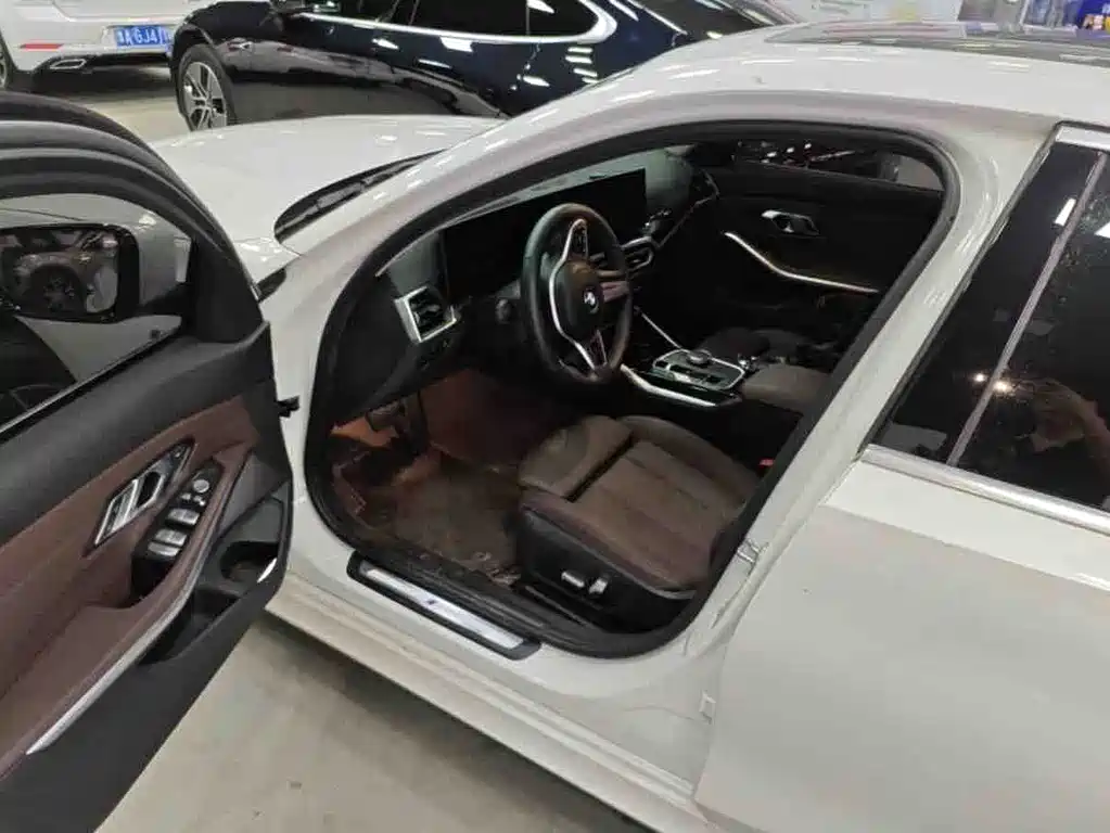 BMW 3 Series 2023