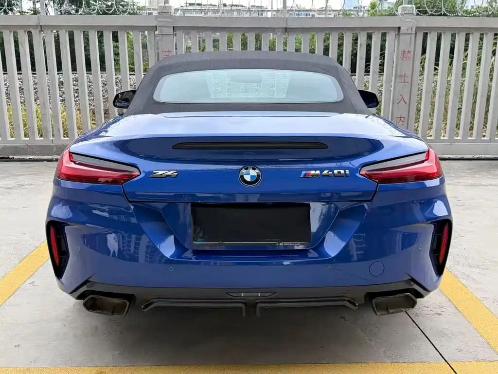 BMW Z4 M40i 2024 — фото 12