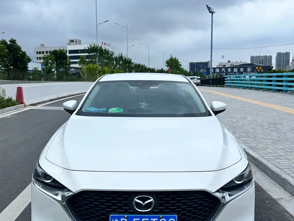 Mazda 3 Angkesela 2022