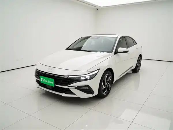 Hyundai Elantra 2023