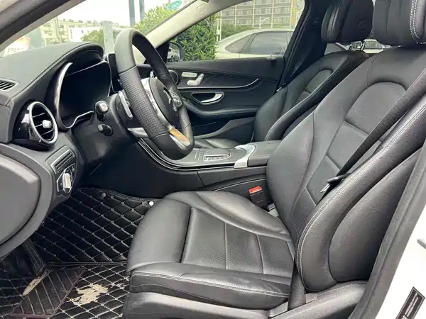 Mercedes-Benz C-Class 2020