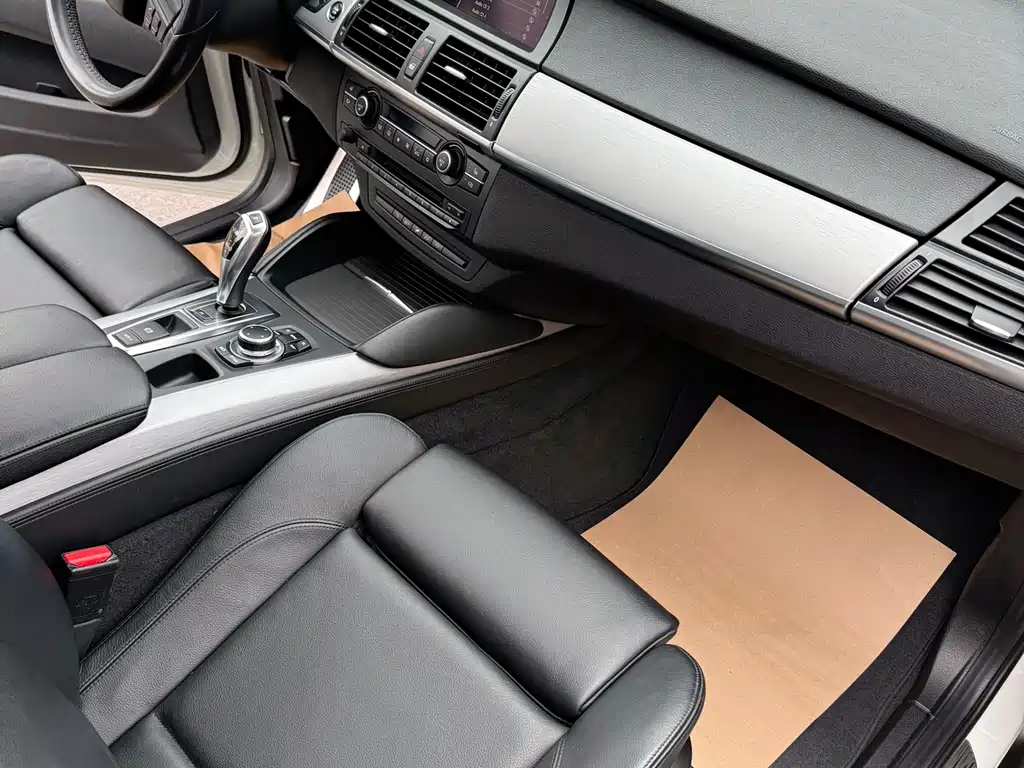 BMW X5 M 2014 — фото 14