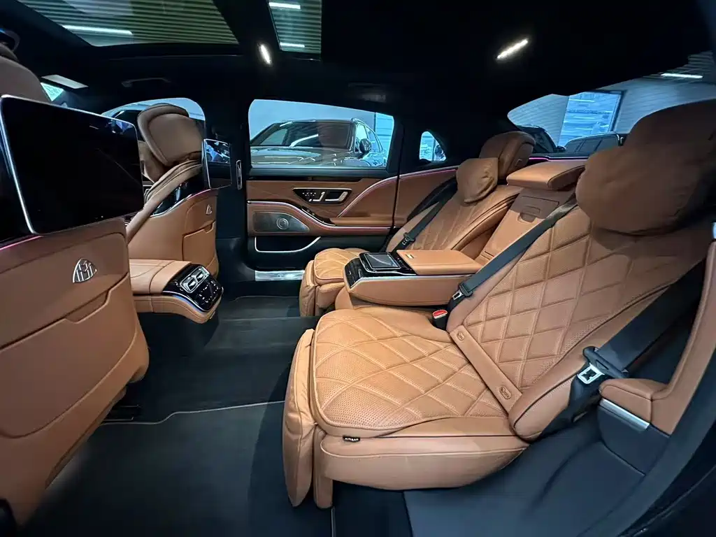 Mercedes-Benz Maybach S-Class 2023 — фото 9