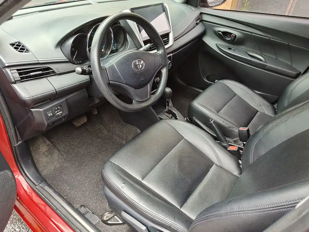 Toyota Yaris L 2017