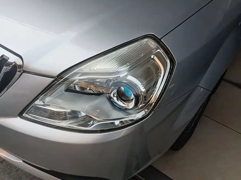 Buick Excelle 2015 — фото 24