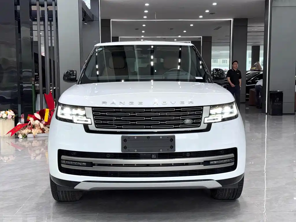 Land Rover Range Rover 2024 — фото 2