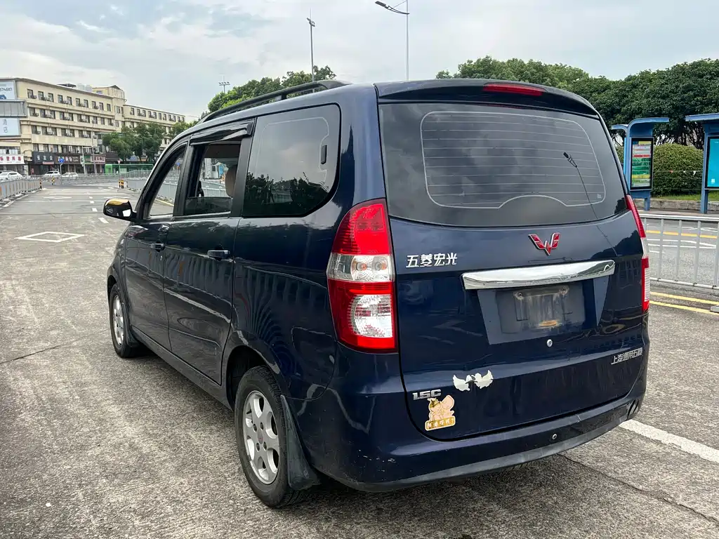 Wuling Hongguang 2014 — фото 13