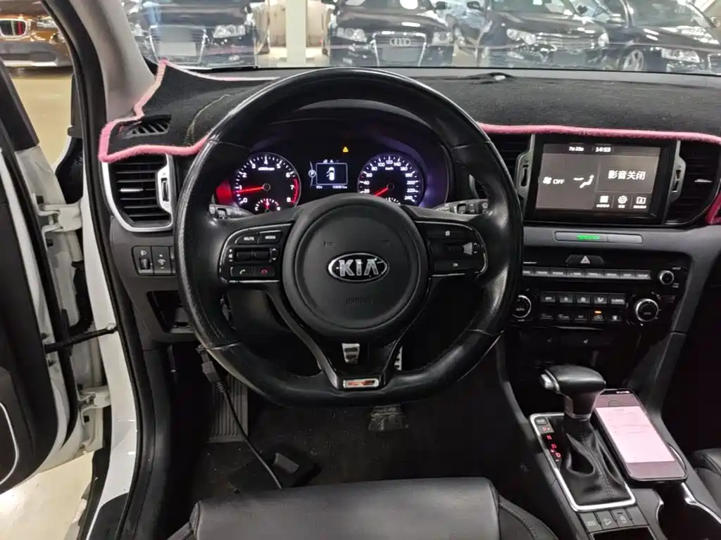 Kia KX5 2017 — фото 11