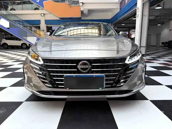 Nissan Teana 2023