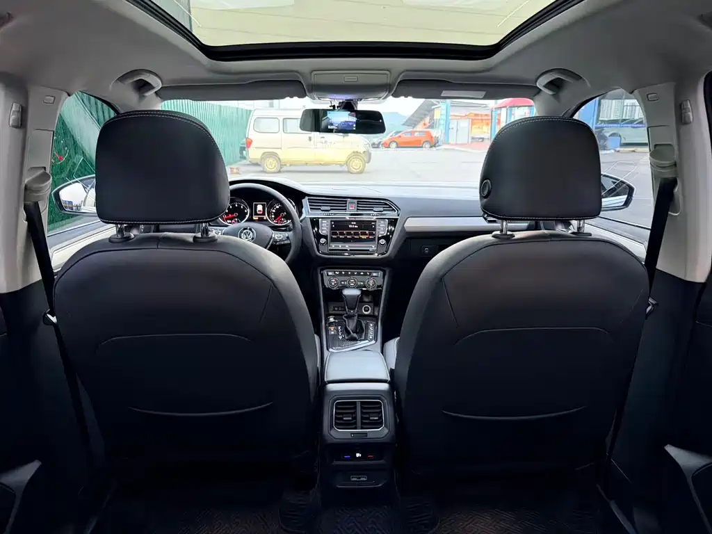 Volkswagen Tiguan L 2019 — фото 6