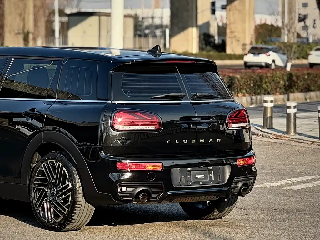 MINI Clubman 2023 — фото 13
